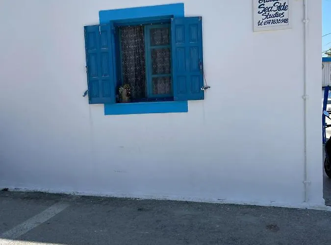 Giavasi Seaside Foiníkion